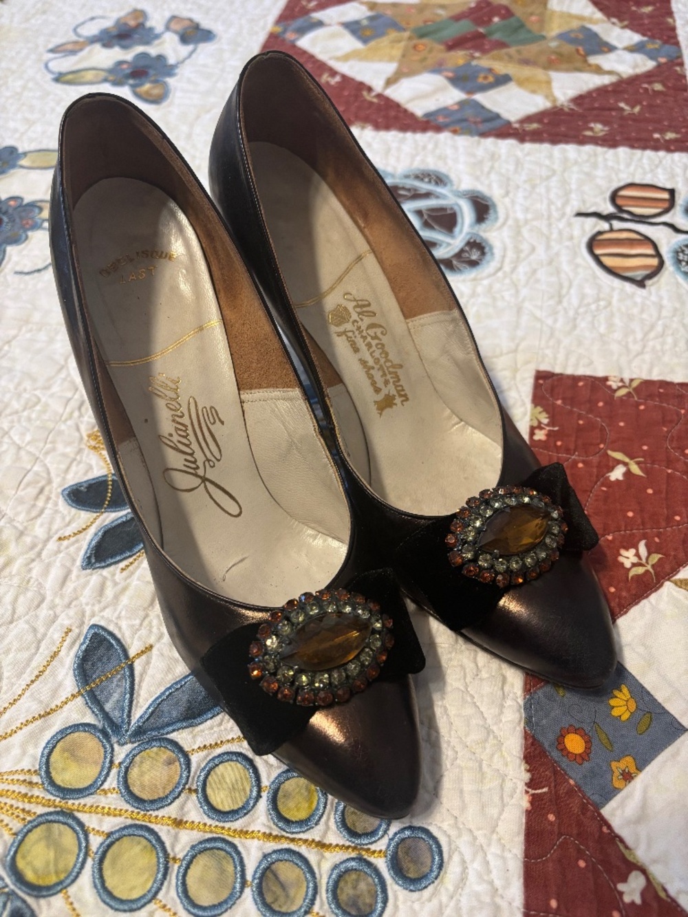 Authentic Julianelli 1950s mid century leather rhinestone pumps heels